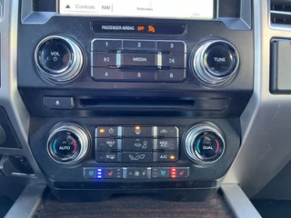 Ford F-150 2017 - USA 5.0 V8 SuperCrew PLATINUM image 17