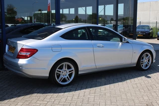 Mercedes-Benz C-Klasse 2011 - Coupé 180 AUT7 Ambition NAVI 18'' <<ZEER NETTE AUTO>> afbeelding 4