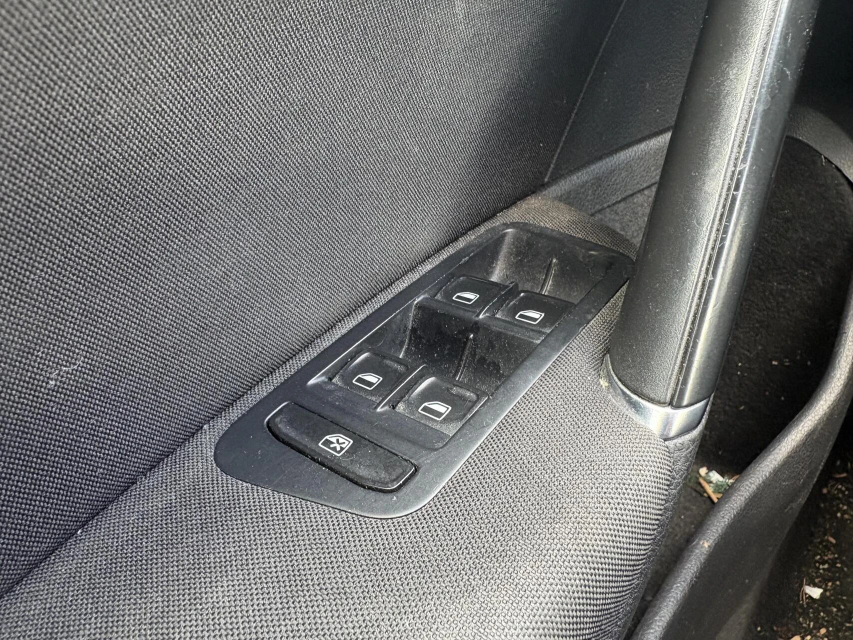 Volkswagen Golf 2013 - 1.6 TDI Comfortline BlueMotion zdjęcie 22