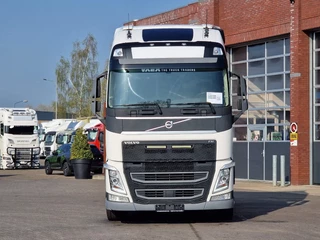 Volvo FH 2020 - 13.500 Globetrotter XL 4x2 - Low deck - I Save - I parkcool - Full air - Chassis cover obrazek 2