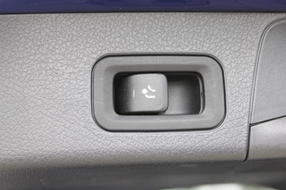 Mercedes-Benz GLB 2022 - 200 AUT7 Luxury Line LEDER SFEER WIDESCREEN TREKHAAK image 10