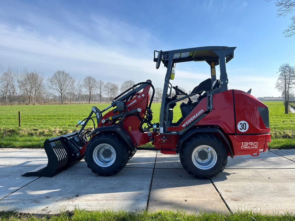 Weidemann 2026 - 1390 Deluxe image 1