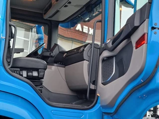 Scania P 2020 - P370 6x2*4 - Thermoking T-1000R Frigo - Bussbygg box - Hooks/Rohrbahnen/Vleeshang - Zepro loadlift - Retarder - Full air immagine 25