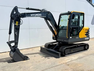 Hyundai 2026 - HX60 G - BRAND NEW / Hammer Lines / Blade image 2 thumbnail