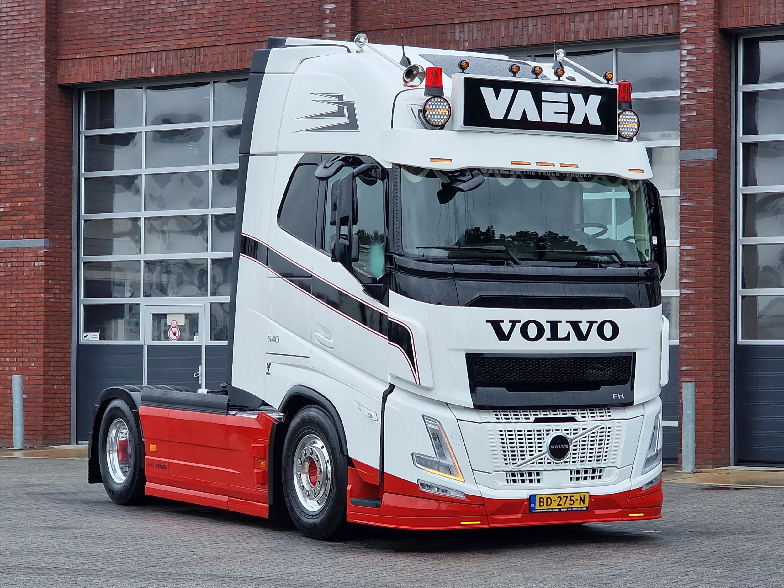 Volvo FH 2026 - 540 Aero Globetrotter XL 4x2 - New - Full spec - Show Truck - BUFFL interior - Retarder - I parkcool - Full air immagine 2