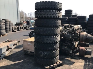 Diverse N/A - 11.00R20 (MORE PIECES IN STOCK) obrazek 1