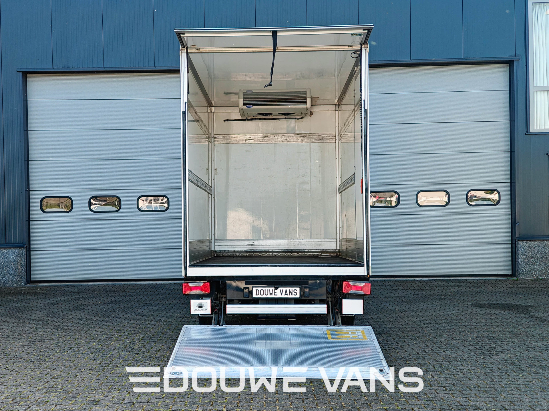 Iveco Daily 2022 - 35-160 2.3 Koelwagen Airco Laadklep DAB Geveerde Stoel Koelbak zdjęcie 16