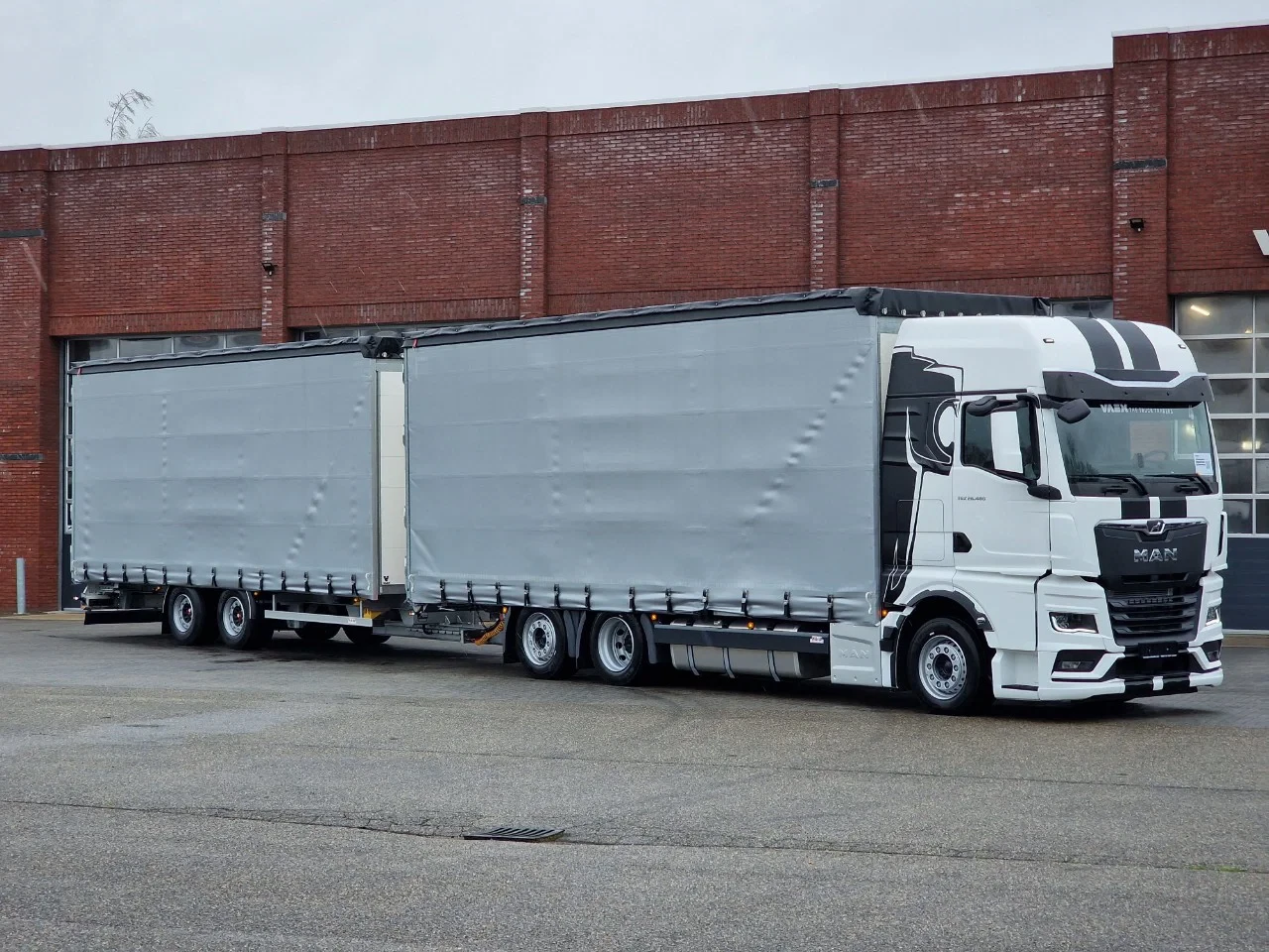 MAN TGX 2026 - 26.480 6x2 - Tautliner - H&W trailer - NEW - Retarder - Full air - immagine 1