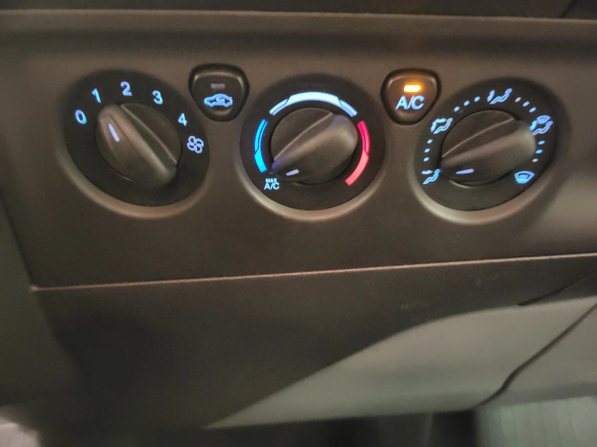Ford Transit Custom 2013 - 2.2TDCI L2/H1 Dubbele Cabine Apk tot 19-11-2026! image 10