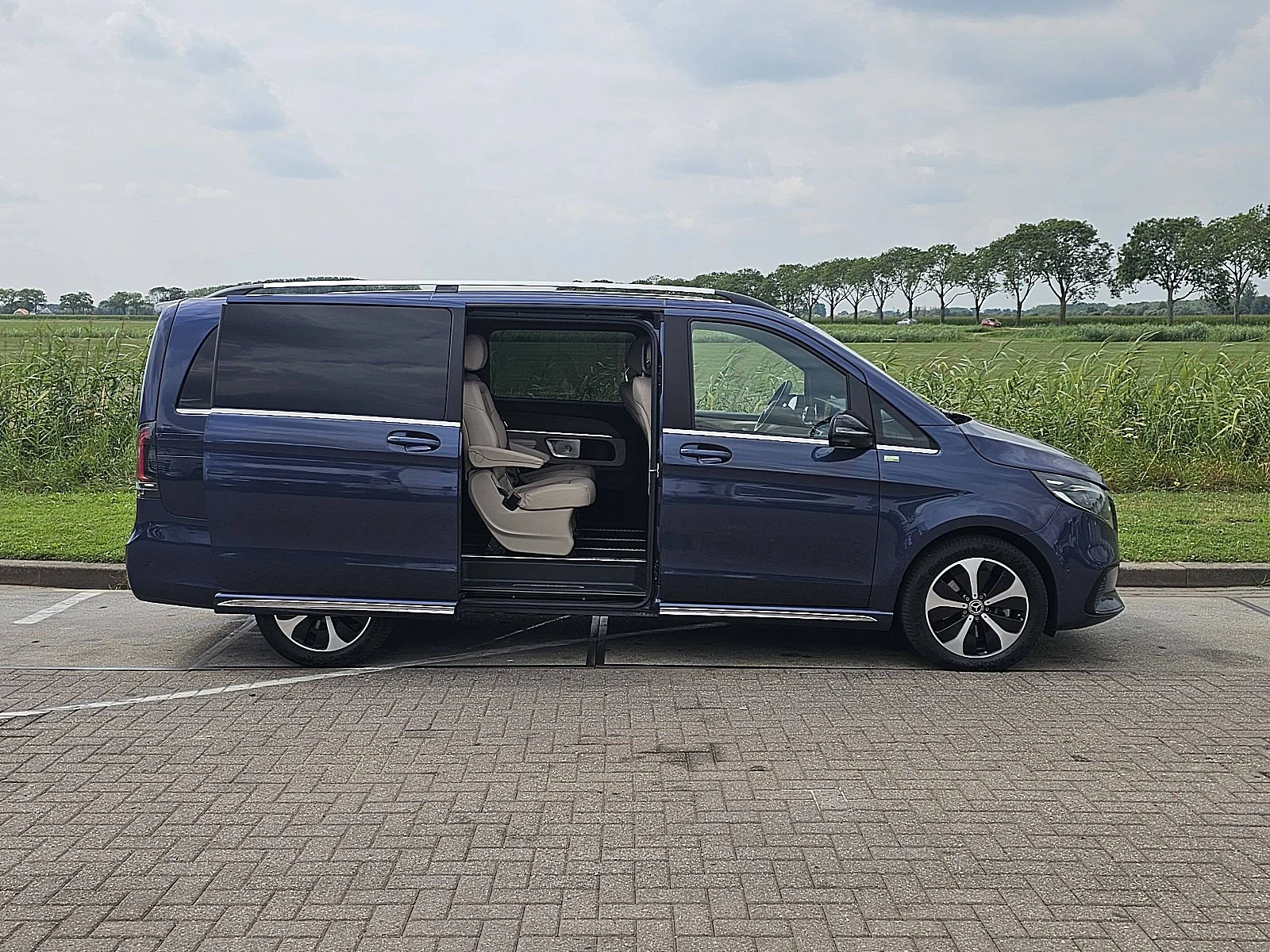 Mercedes-Benz EQV 2024 - 300 afbeelding 15
