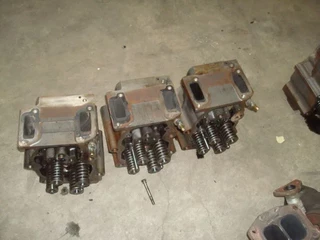 Scania - 16 liter V8 motoren image 1 miniature