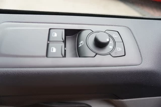 Ford Transit Custom 2024 - 320L 2.0 TDCI 136PK L2H1 Trend Achterklep Schuifdeur L / R image 29