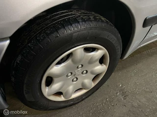 Peugeot 106 2002 - 1.1 XR image 10