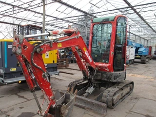 Yanmar Vio25-4 2014 image 2 thumbnail
