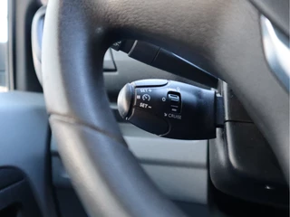 Peugeot Expert 2019 - 231S 2.0 BlueHDI 123pk L2 - CarPlay - 3 Zits - Premium Pack image 13