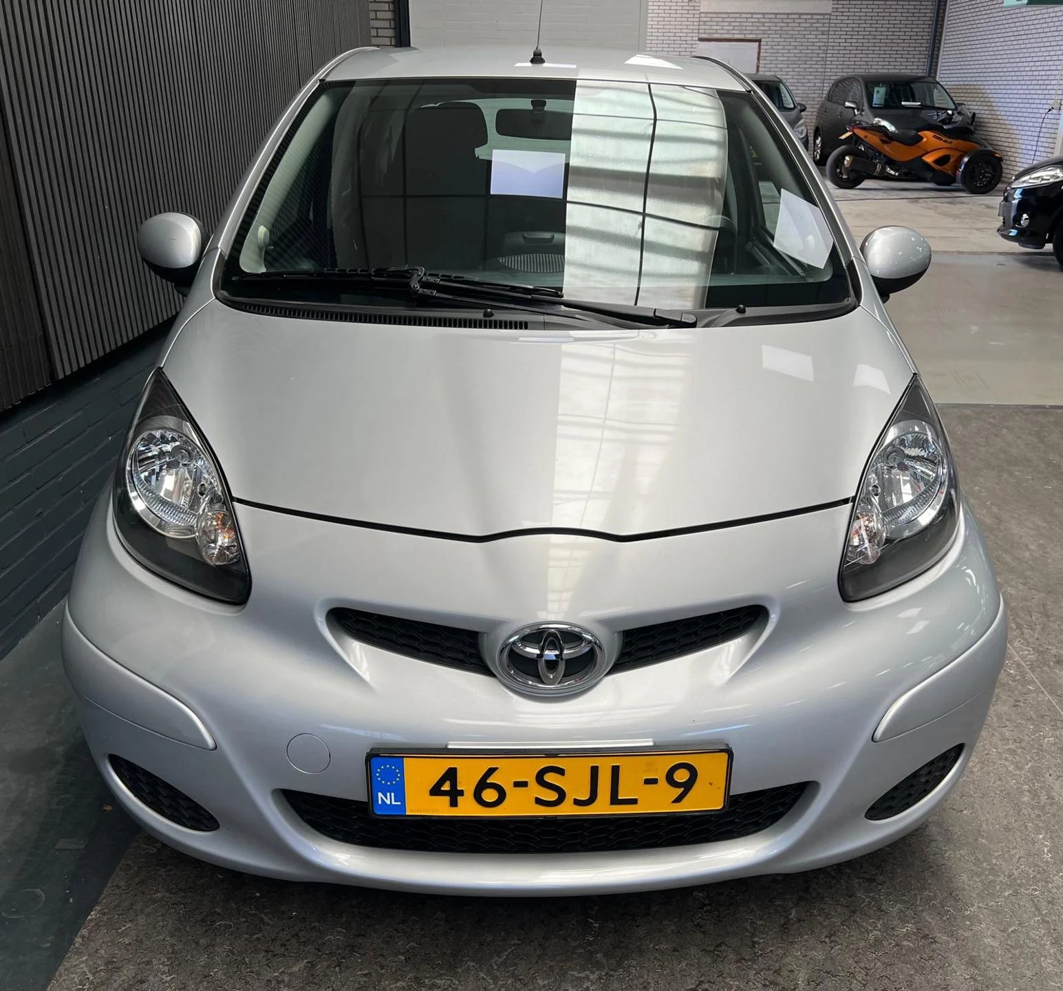 Toyota Aygo 2011 - 1.0-12V Comfort 2e Eigenaar - NAP - Navigatie - Airco afbeelding 5