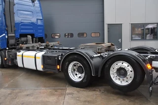 Volvo FH 2022 - 460 Globetrotter 6x2*4 - EURO 6 - 525 TKM - FULL AIR - I PARK COOL - WHEELBASE 490 CM - DHOLLANDIA ELEVATOR - bild 8