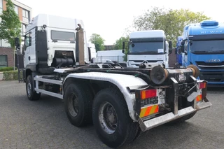 MAN TGA 2005 - 26.460 | Hooklift VDL 25Ton | 6X4 | 754023Km | 2005 | Full Spring | Sleep Cab. | Stand Klima | Belgium Truck bild 11