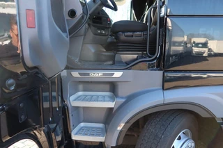 DAF XF480 2019 - 6X2 schuifzeil + schuifdak, Voorbereiding les auto image 5