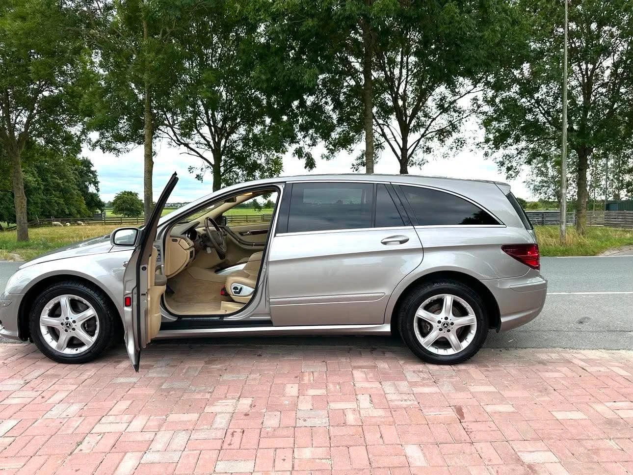 Mercedes-Benz R-Klasse 2007 - 500 Lang 4-Matic 6 PERSOONS YOUNGTIMER 5.5BENZ. 388 PK afbeelding 20