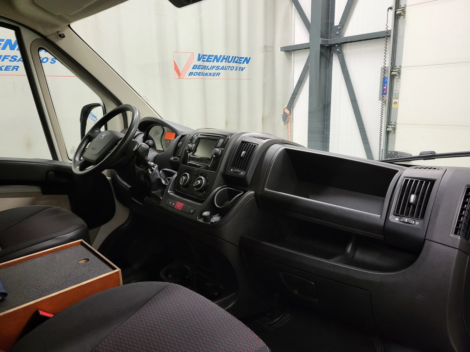 Peugeot Boxer 2017 - 2.0BlueHDI 131pk L1/H2 Inrichting Euro 6! zdjęcie 10