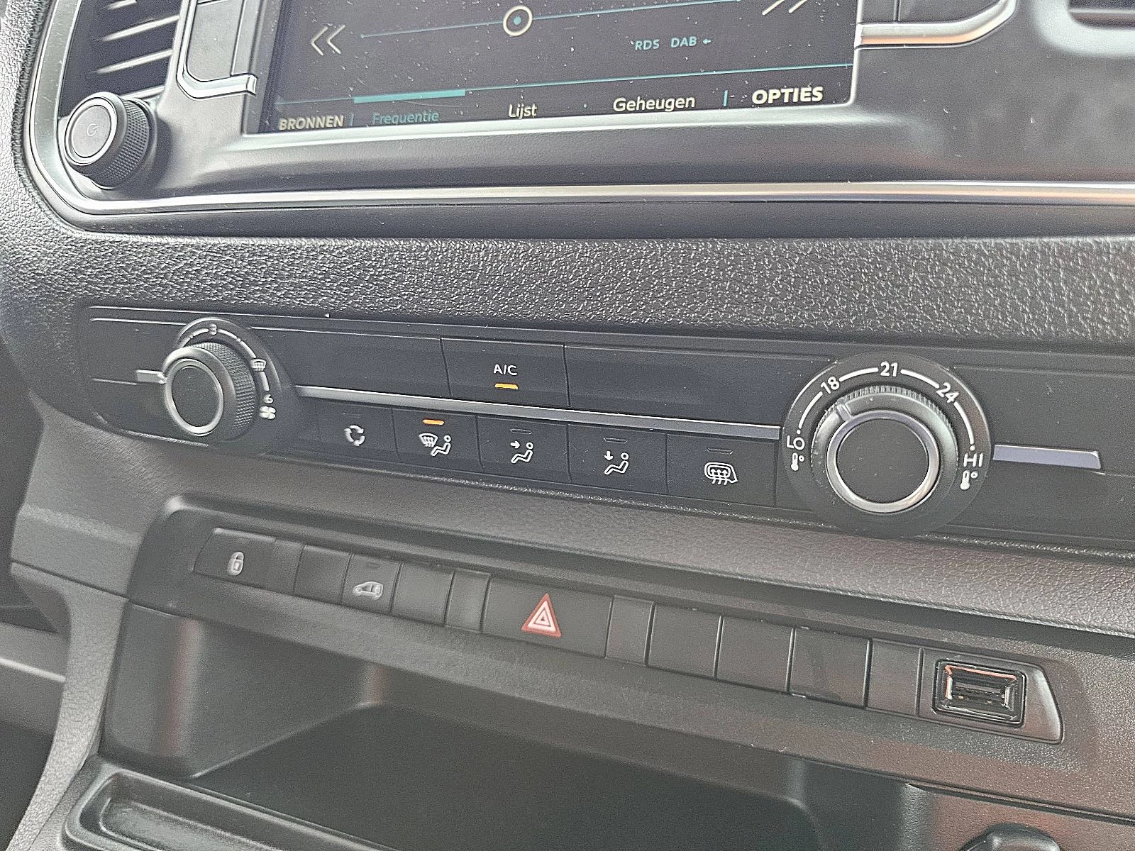 Peugeot e-Expert 2022 imagen 10