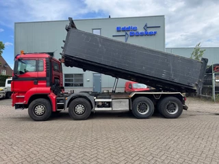 MAN TGS 2009 - 37.440 8X4 EURO 4 / MANUAL / KIPPER image 2