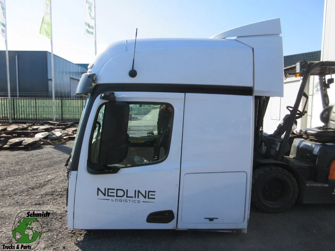 Mercedes-Benz - MERCEDES BENZ CABINE VOOR ONDERDELEN DONOR SLOOP 1840 EURO 6 afbeelding 1