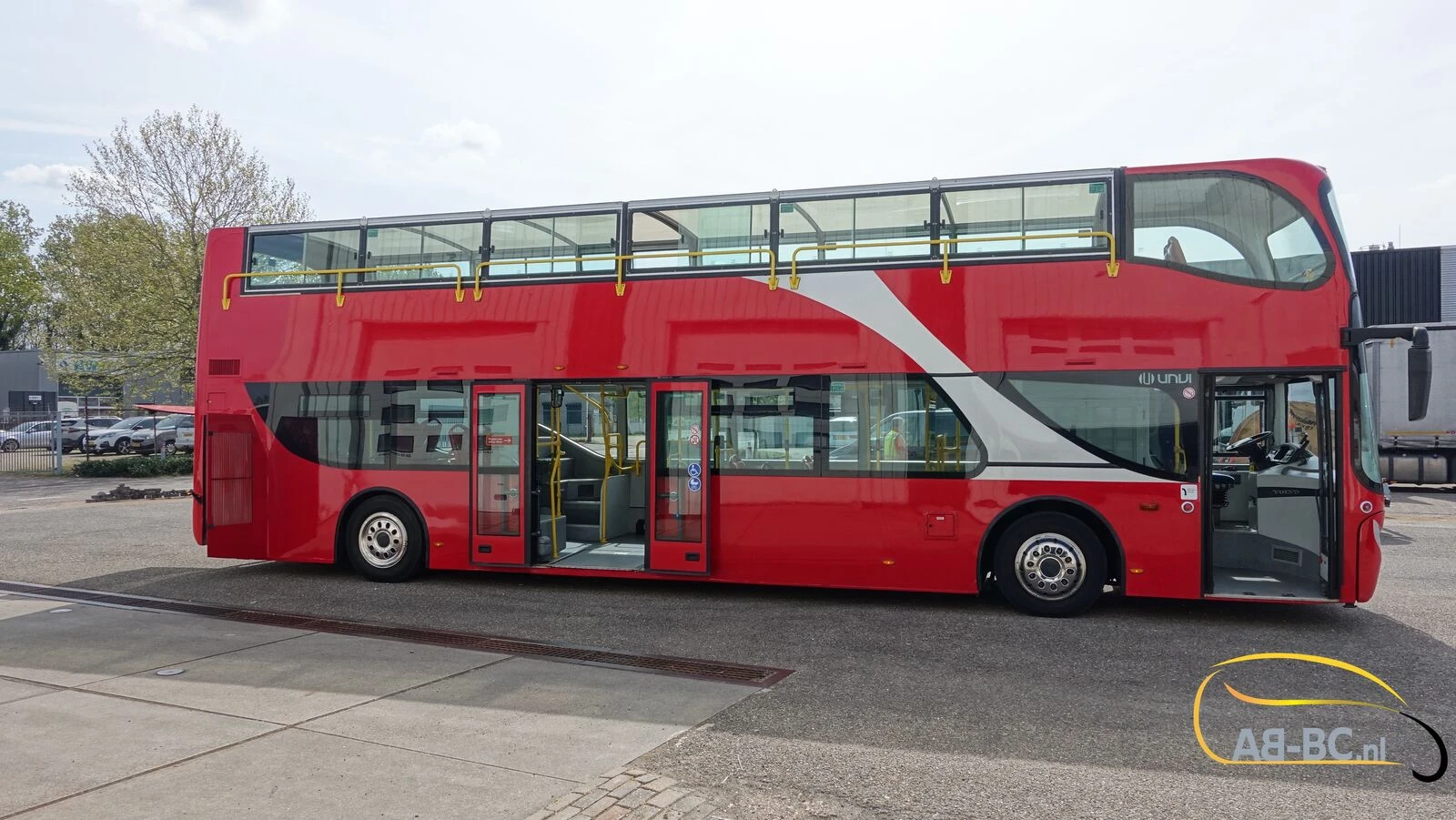 Volvo UNVI SIGHTSEEING (2 pieces available) EURO 5 2009 afbeelding 6