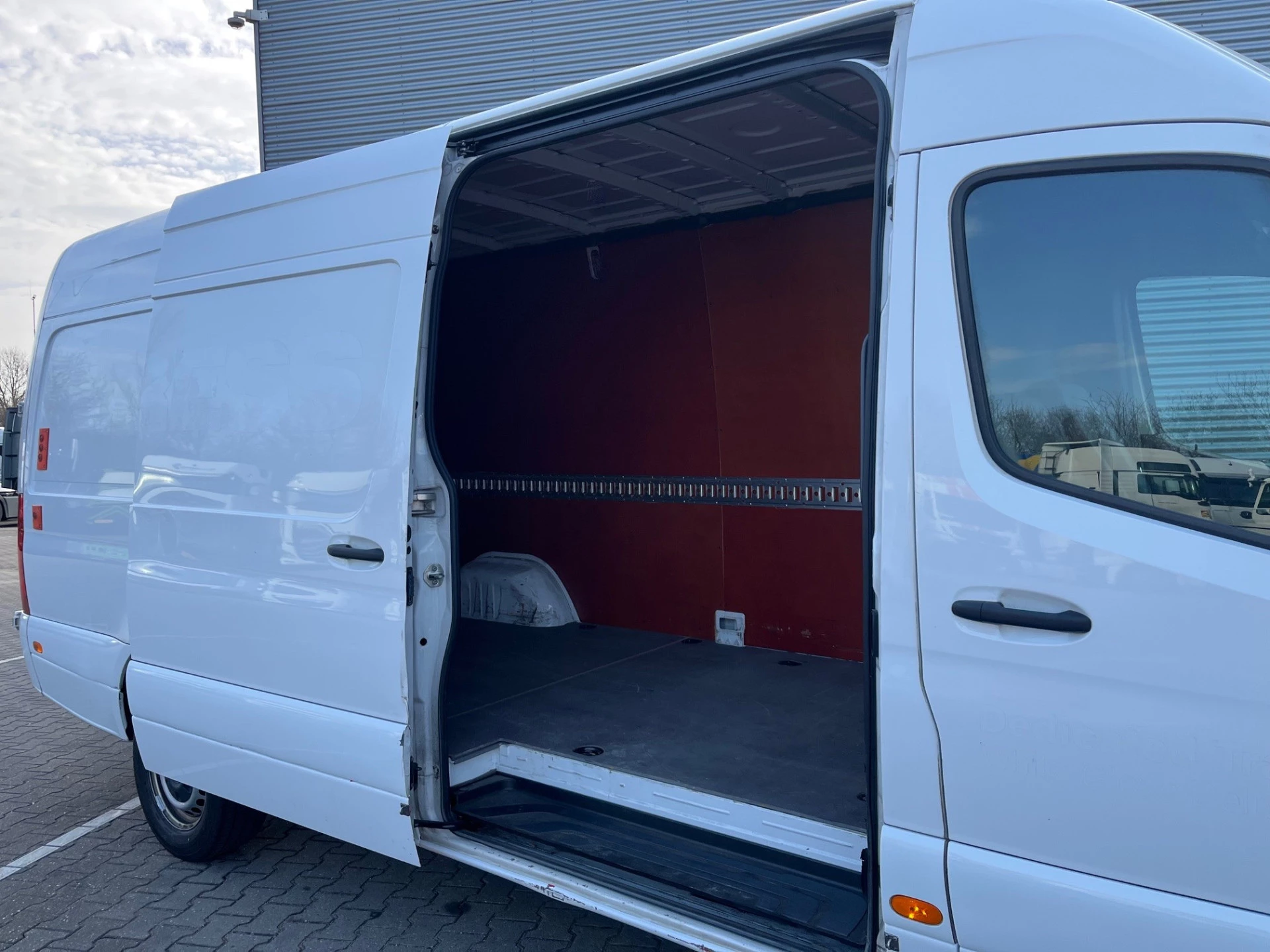 Mercedes-Benz Sprinter 2023 - 319 1.9 CDI / L4 H2 / RWD afbeelding 8