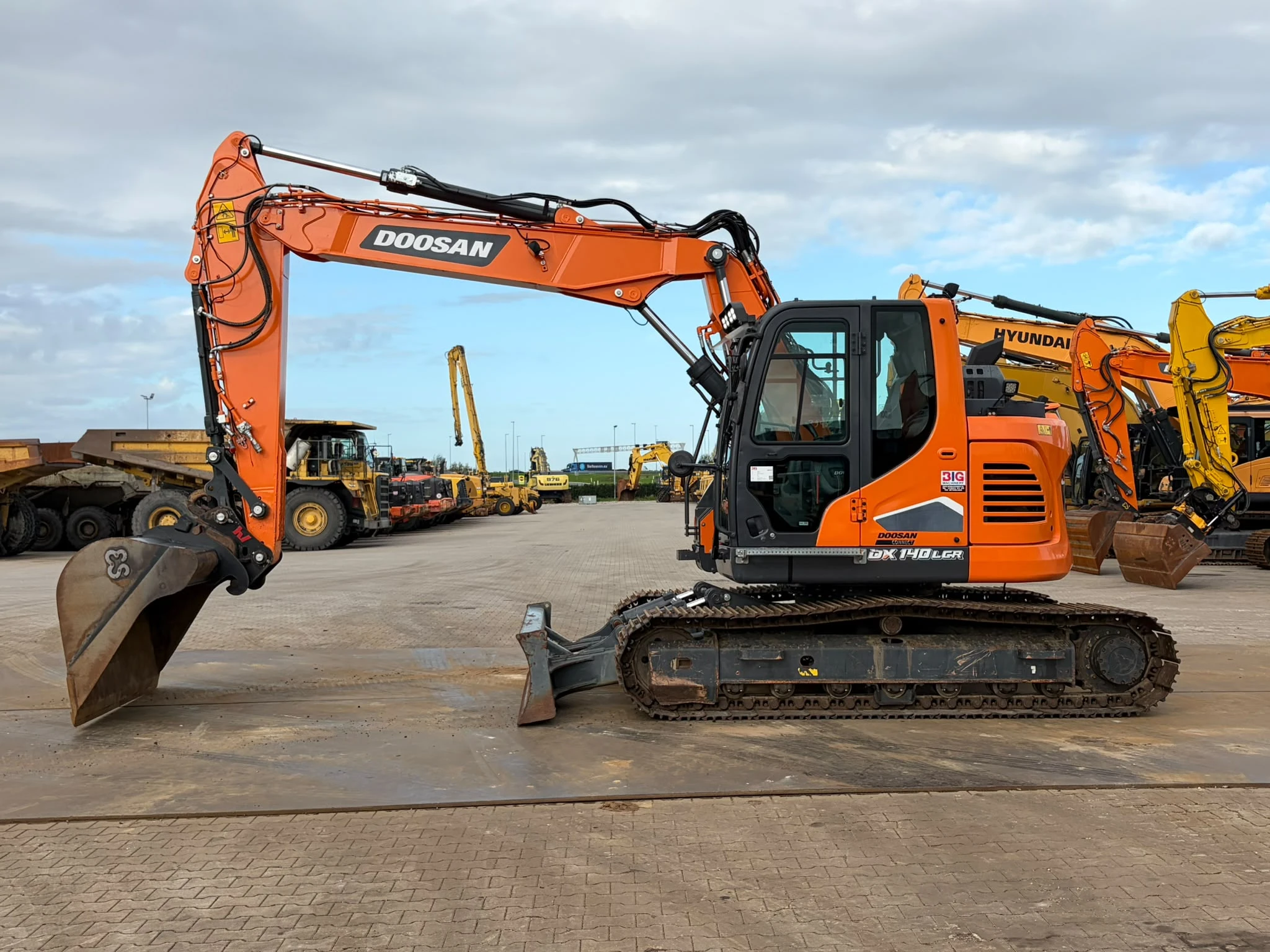 Doosan DX140LCR-7 2022 Bild 1