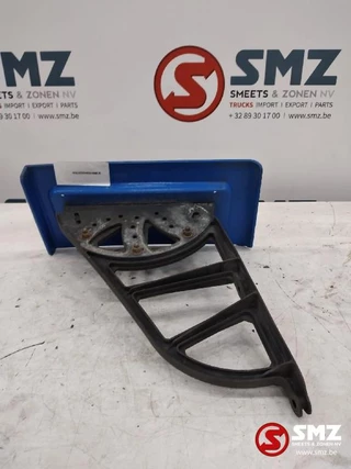 Iveco N/A 2007 - Occ set steunen cabinespoilers Iveco zdjecie 8