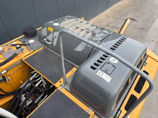 Liebherr N/A 2014 - R922 SLC image 23