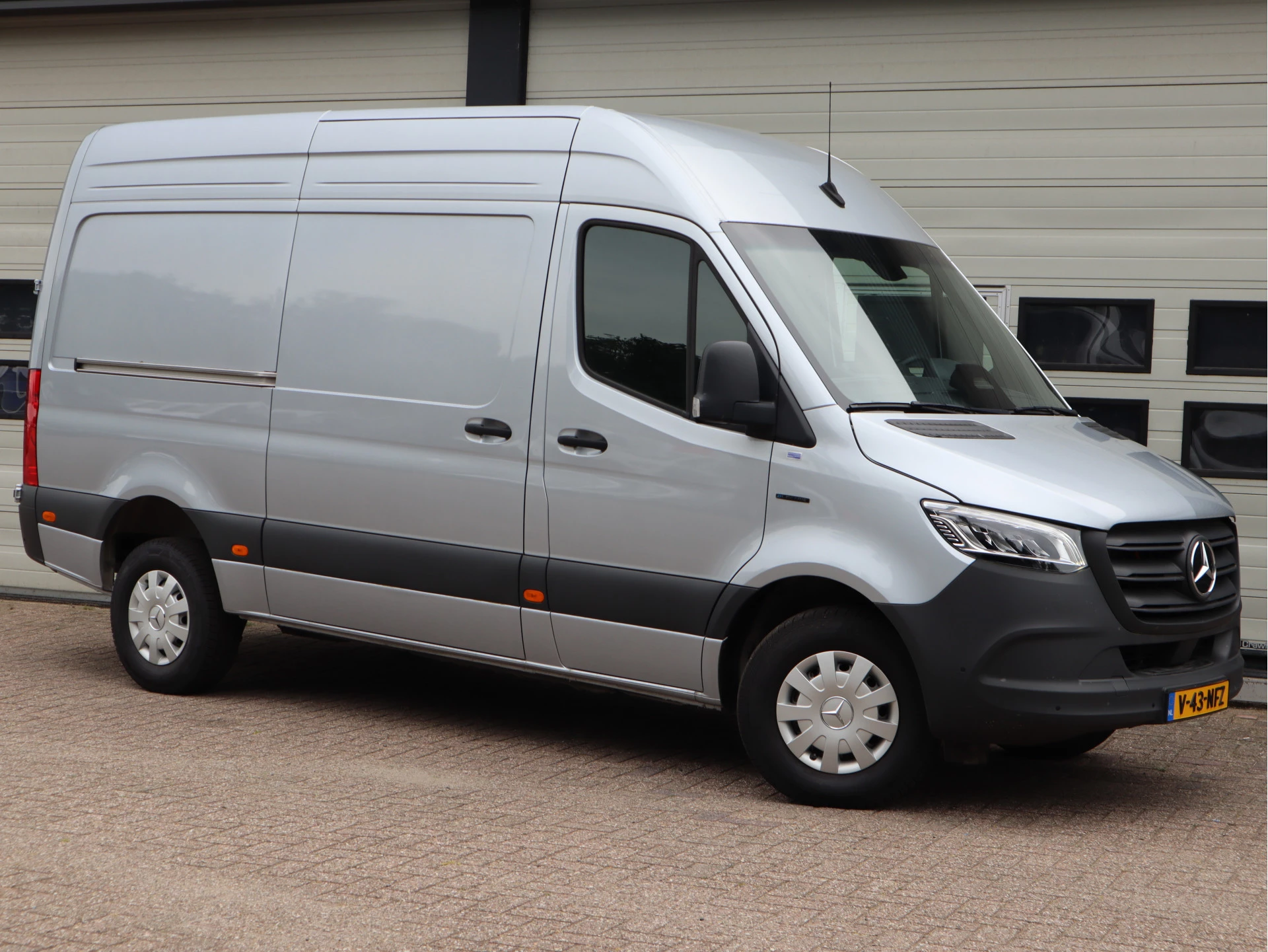 Mercedes-Benz eSprinter 2024 - 314 L2H2 Accu 56 kWh RWD WLPT 181 km - New Model - Snel laden - LED - Vol Opties zdjęcie 5