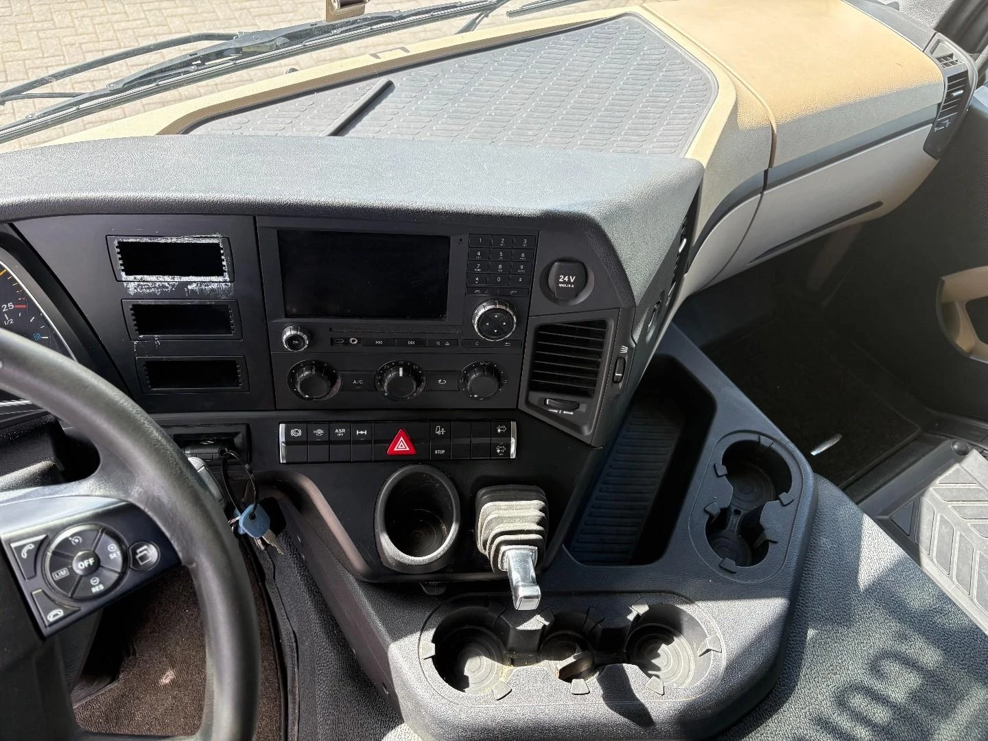 Mercedes-Benz Actros 2014 - 1936 image 14