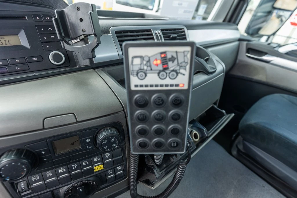 MAN TGS 2014 - 18.400 BLS-4X4+LIEBHERR 10M3(2018) afbeelding 11