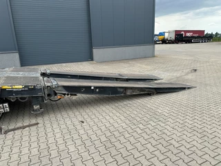 Broshuis N/A 2019 - 3ABSD Lowloader 3-axle / GVW: 59.000kg / Neck: 23.000kg / hydraulic steering + ramps + loading table / 4.60m extendable / winch / liftaxle obrazek 37
