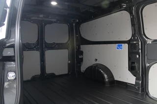 Ford E-Transit Custom 2026 - 340 L2H1 Limited 71 kWh 218pk | 2x Schuif | DDS LED | 360 Camera | B&O | ACC | Navi | Verwarmd stuurwiel | Elek trekhaak | AGR-stoel | Rijklaar bild 12