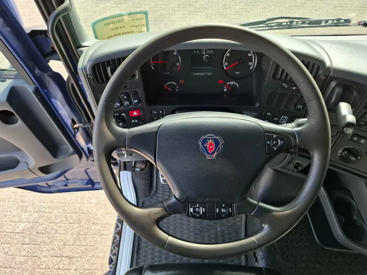 Scania R620-V8 2011 - / 6X4 / RETARDER / HYDRAULICS / SMART TACHO / LEATHER / AUTOMATIC / EURO-5 / 2011 Bild 18