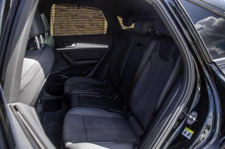 Audi Q5 2023 - 55 TFSI e S-Line Competition, BTW, Pano, Luchtvering obrazek 12
