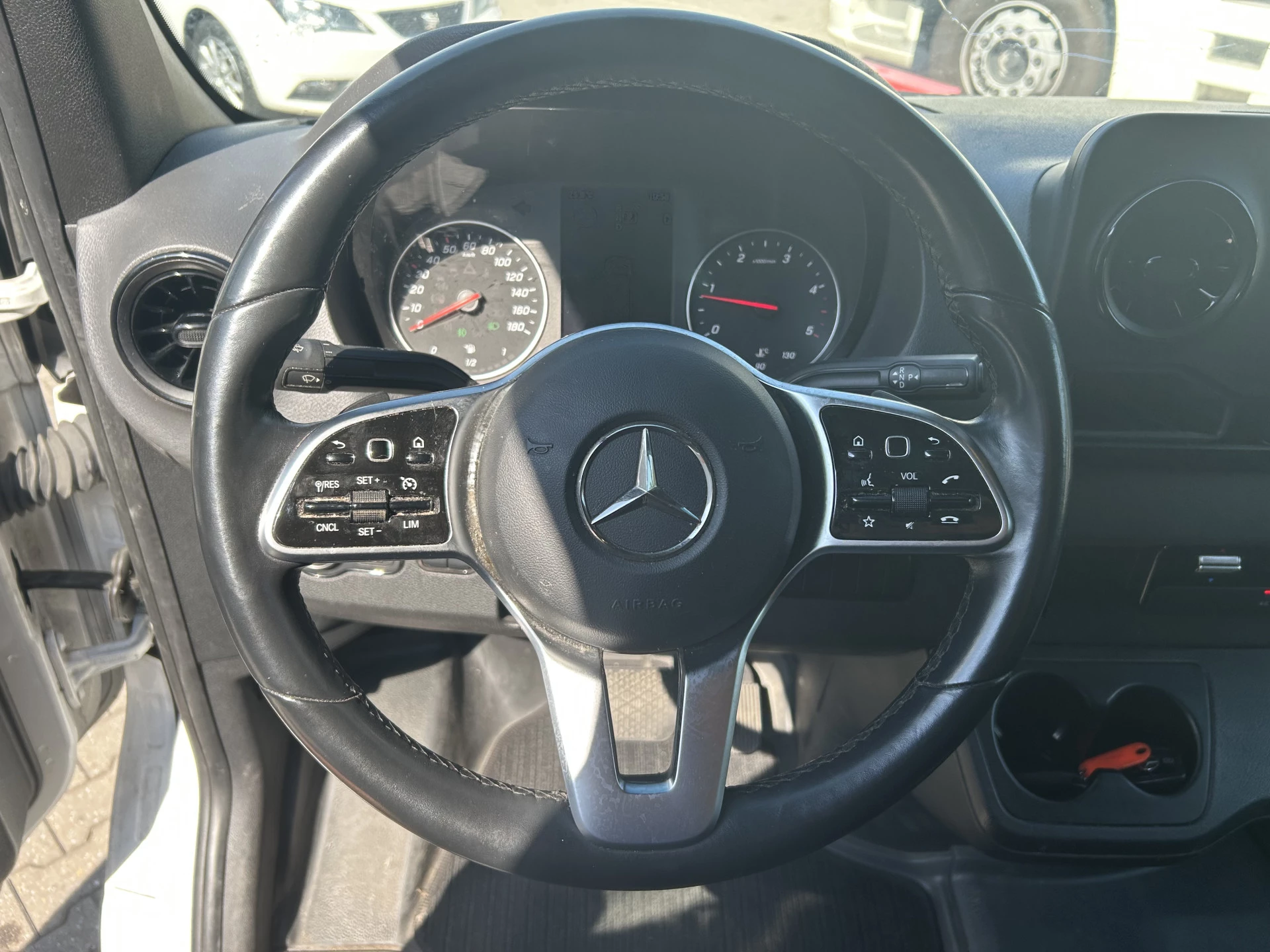 Mercedes-Benz Sprinter 2023 - 319 1.9 CDI Bild 4