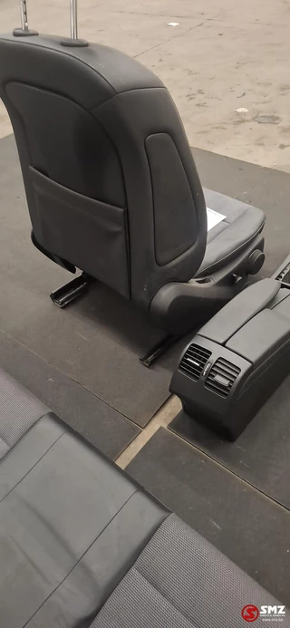 Mercedes-Benz N/A 2007 - Occ set interieur met zetels W204 Mercedes imagem 5