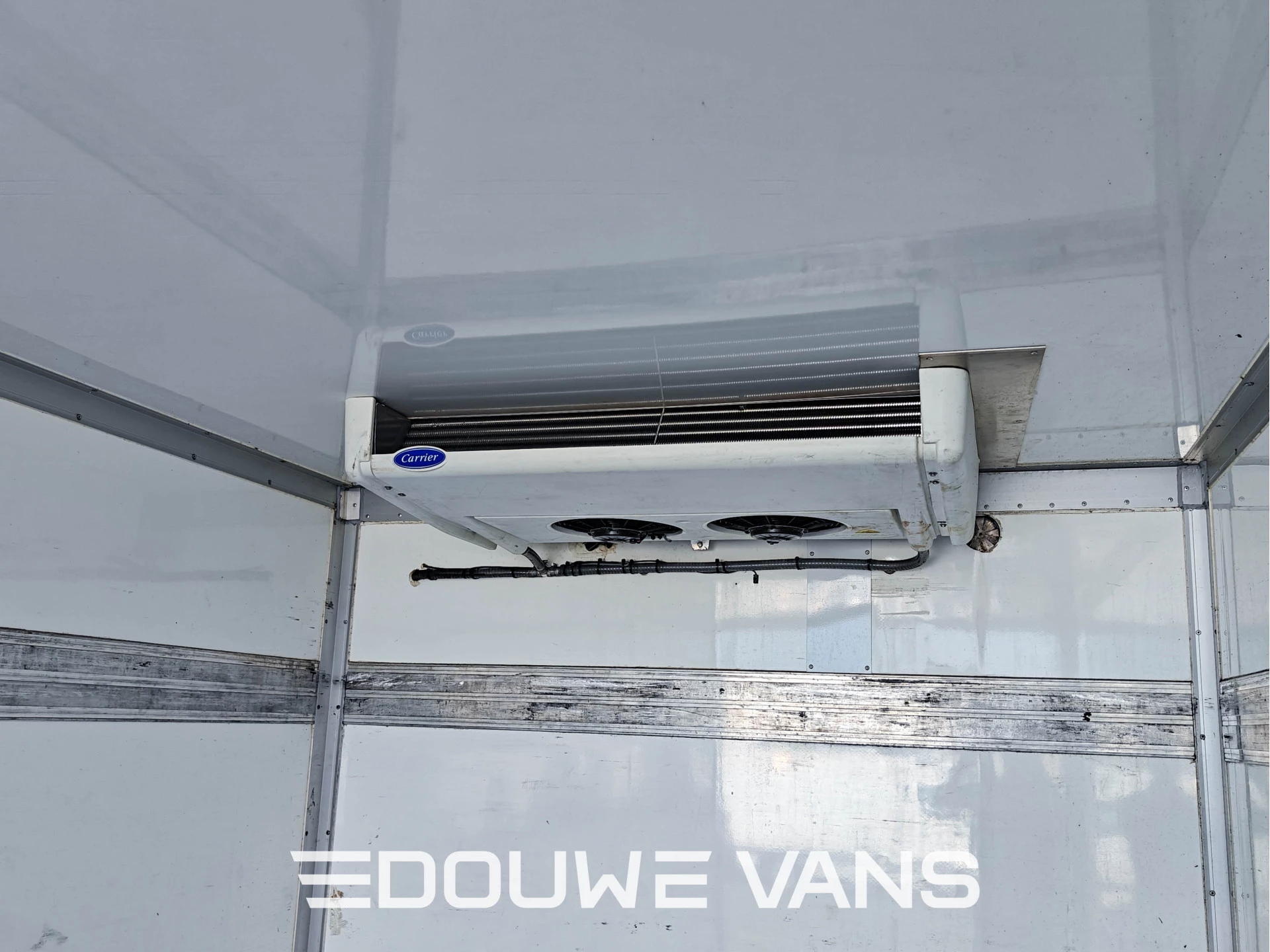 Iveco Daily 2022 - 35-160 2.3 Koelwagen Airco Laadklep DAB Geveerde Stoel Koelbak zdjęcie 19
