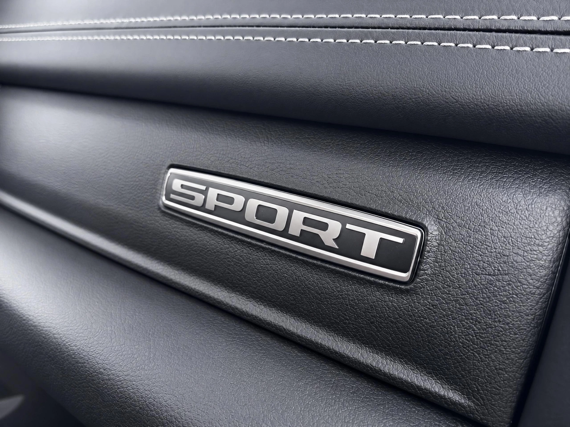 Dodge Ram 1500 2024 - 5.7 V8 4x4 Crew Cab Sport | Incl. Tonneau cover | Special striping| Wide boddy | Fuell velgenset| afbeelding 23