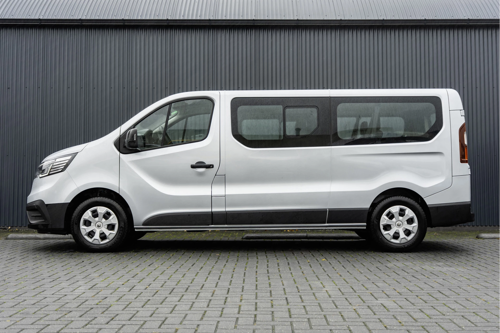Renault Trafic 2024 - dCi 150PK | L2H1 | 9-Zits | LED | Navigatie | Cruise | Airco | PDC | Euro 6 Bild 5