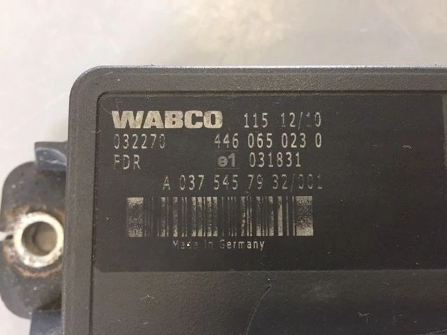 Mercedes-Benz 2010 - 0375457932 ECU-ESC 3 REGELEENHEID obrázek 2