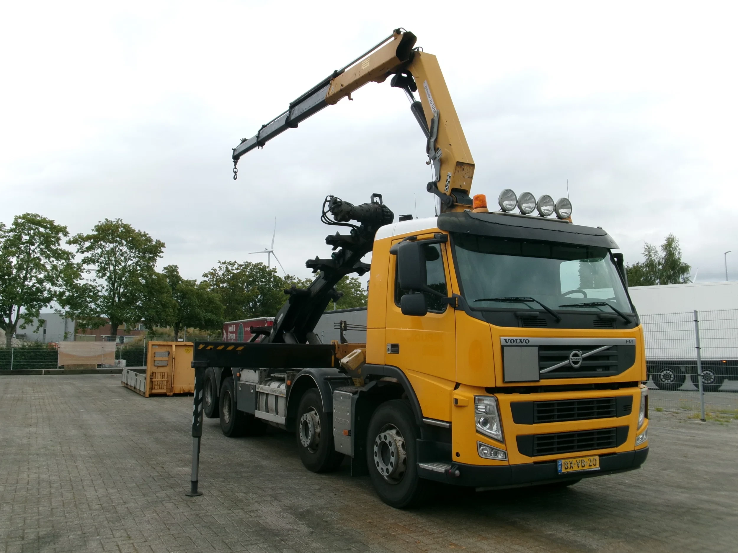 Volvo FM 420 2010 - 8X2 FULL STEEL +HMF 2420 NL TRUCK afbeelding 3