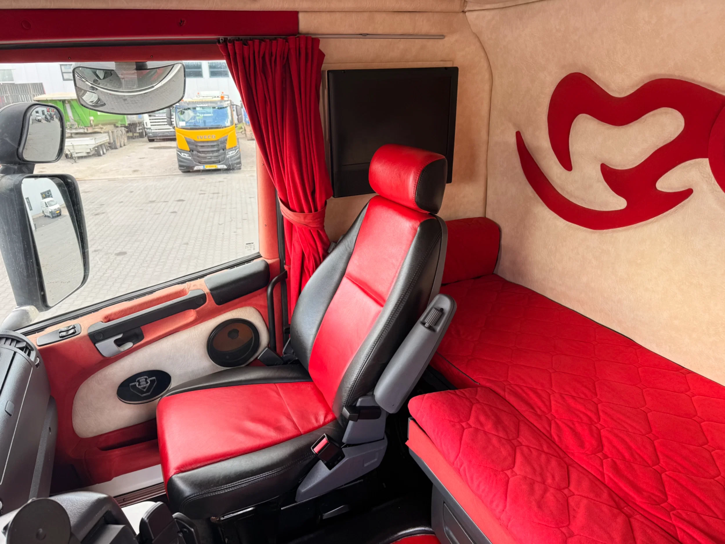 Scania R 2007 - R500 V8 6x4 / Euro 4 / Handgeschakeld / Lucht geveerde vooras / Speciaal Interieur obrázek 8