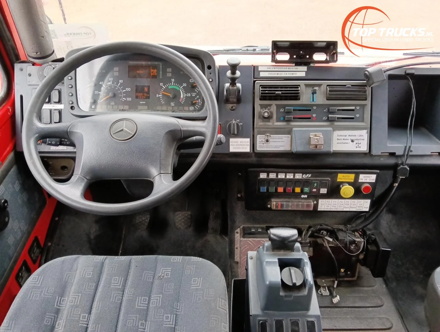 Mercedes-Benz Unimog U 5000 2005 immagine 9