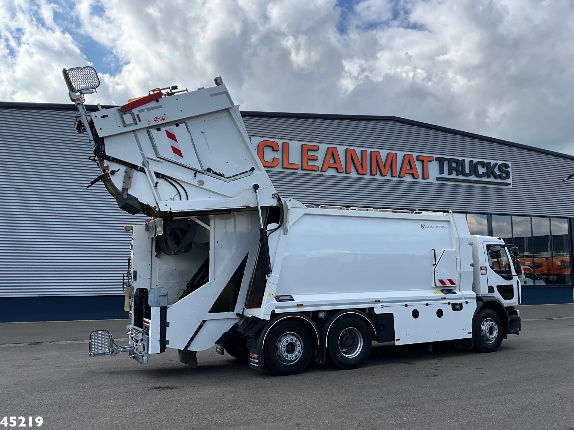 Renault D 26 WIDE Euro 6 Geesink Norba MF 300 21m³ 2017 Bild 1